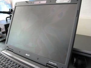 ACER TM 5320 damaged screen 1